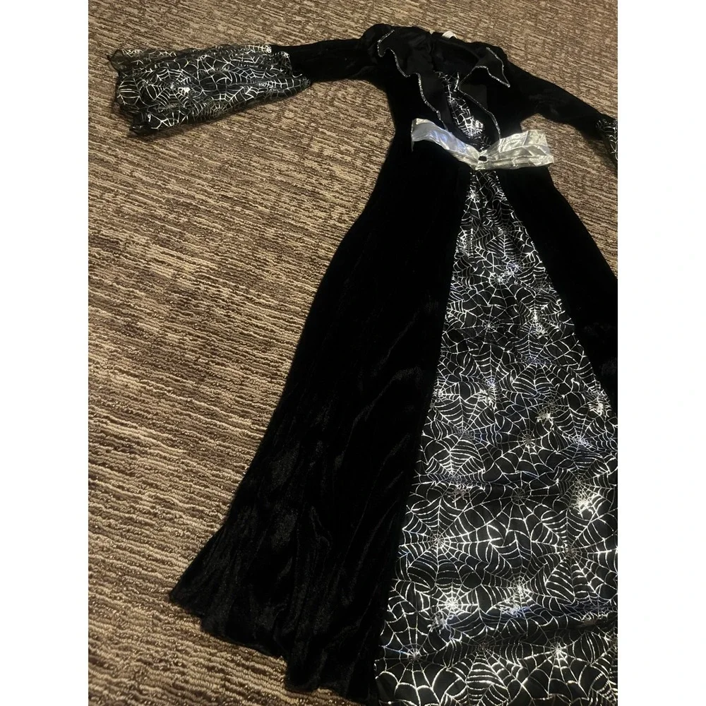 Amscan Girls Black Velvet Spiderweb Vampire Witch Halloween Costume Dress 44in